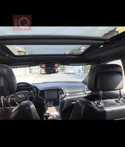 جیپ گراند شیرۆکی